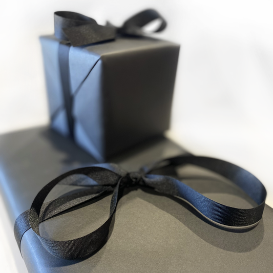 Emballage Kraft Recyclé et Ruban Noir